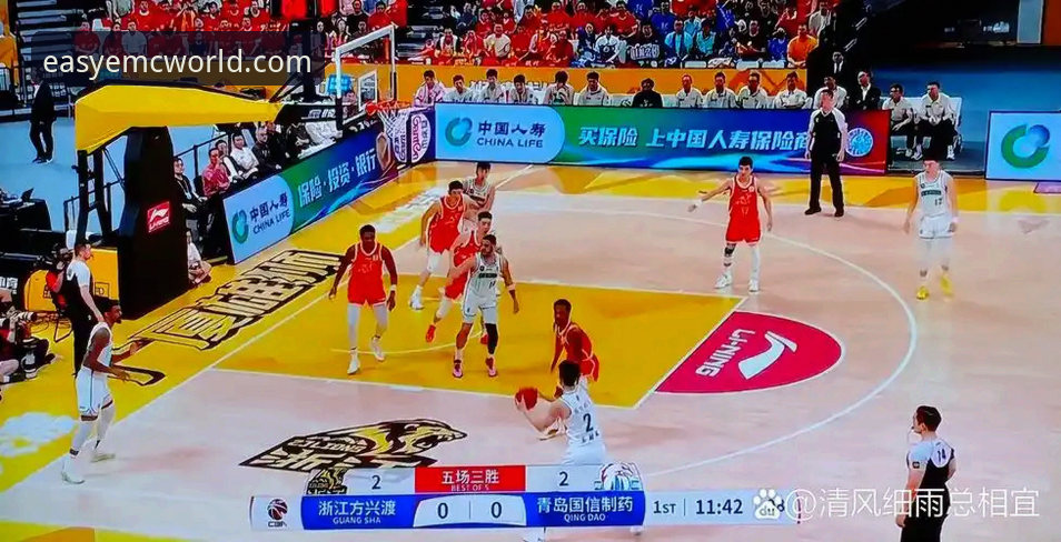 山西横扫青岛vs广厦卫冕之路：CBA季后赛首轮G2战术解析与数据洞察